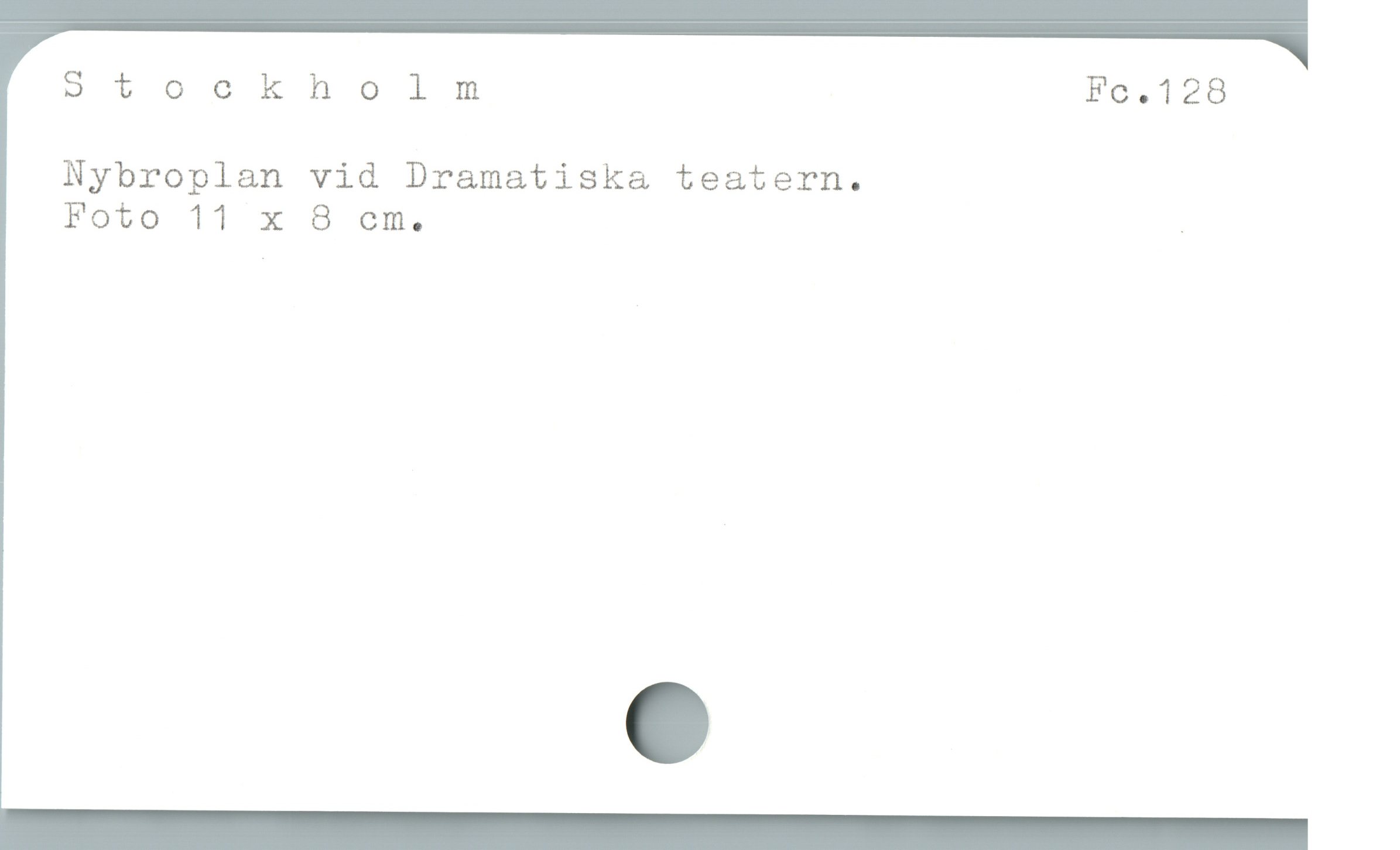  5St ockholm Fo,128
Nybroplan vid Dramatiska teatern.
Foto 11 x 8 em. .
