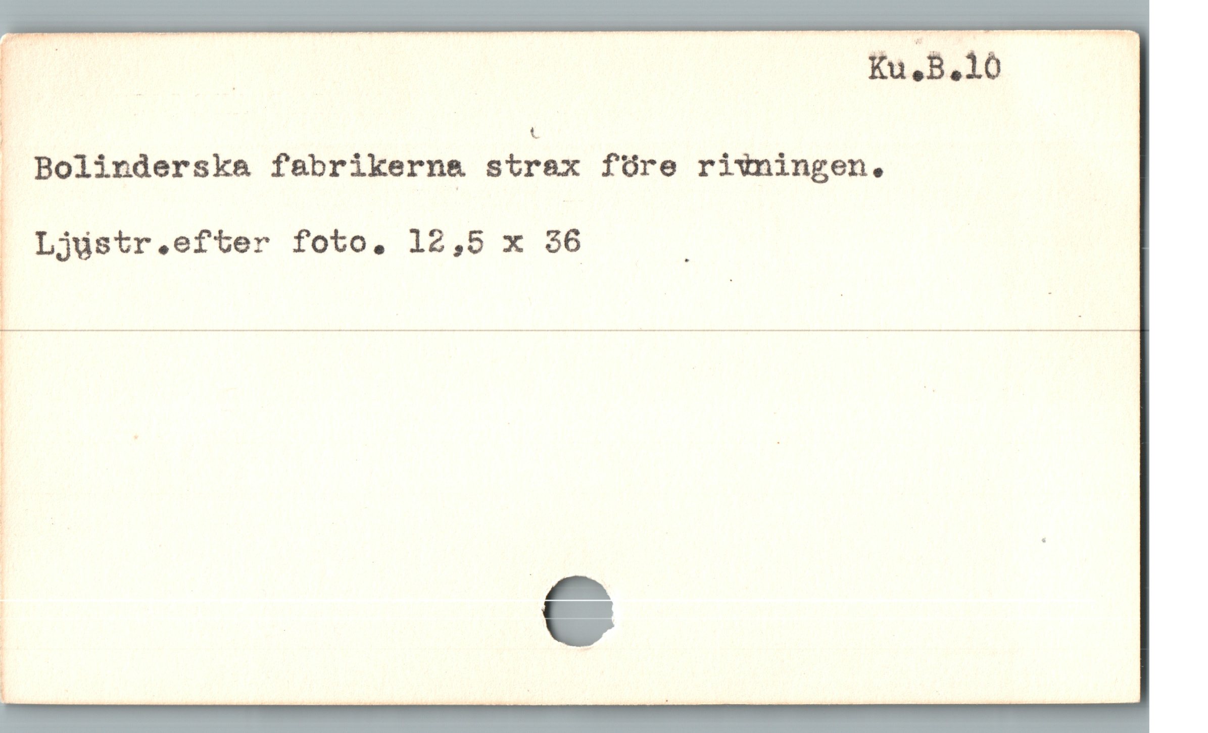  1 ! t

. Bolinderska fabrikerna strax före riWningen.,
oLjustr.efter foto. 12,5 x 36 :

| !
