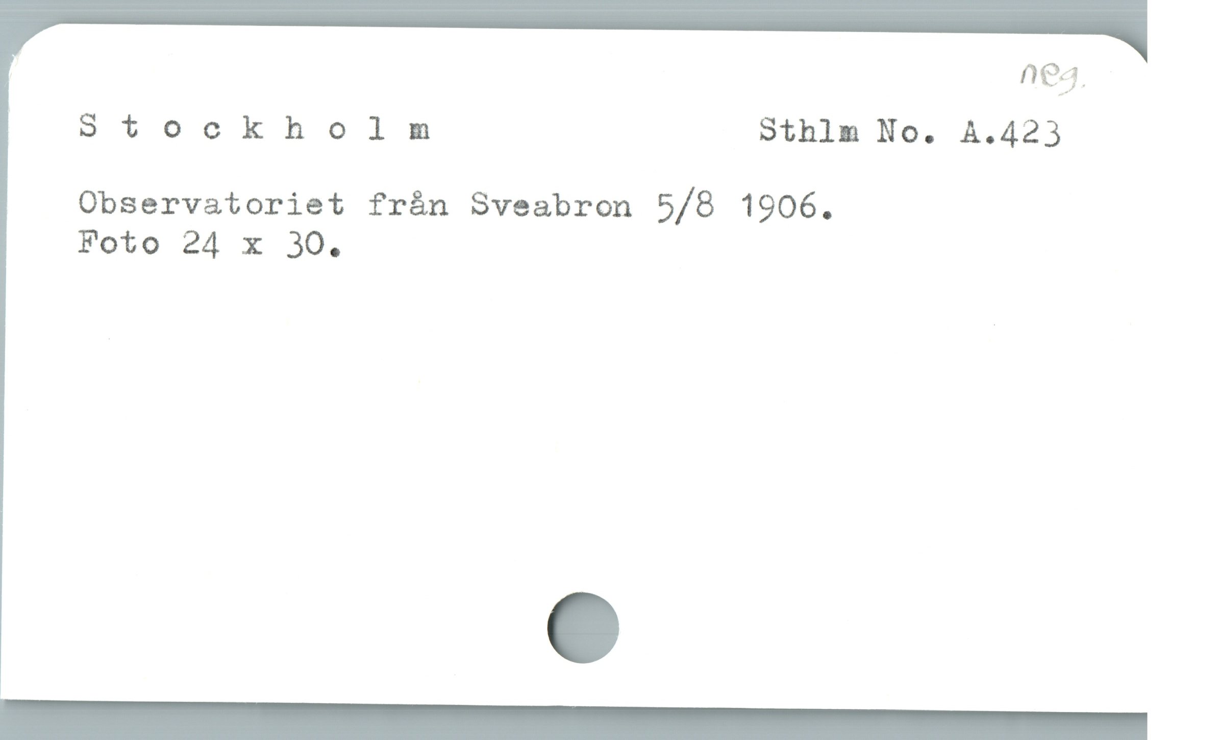 Stockholm Sthlm No. A.423
Observatoriet fràán Sveabron 5/8 1906.
Foto 24 x 30.