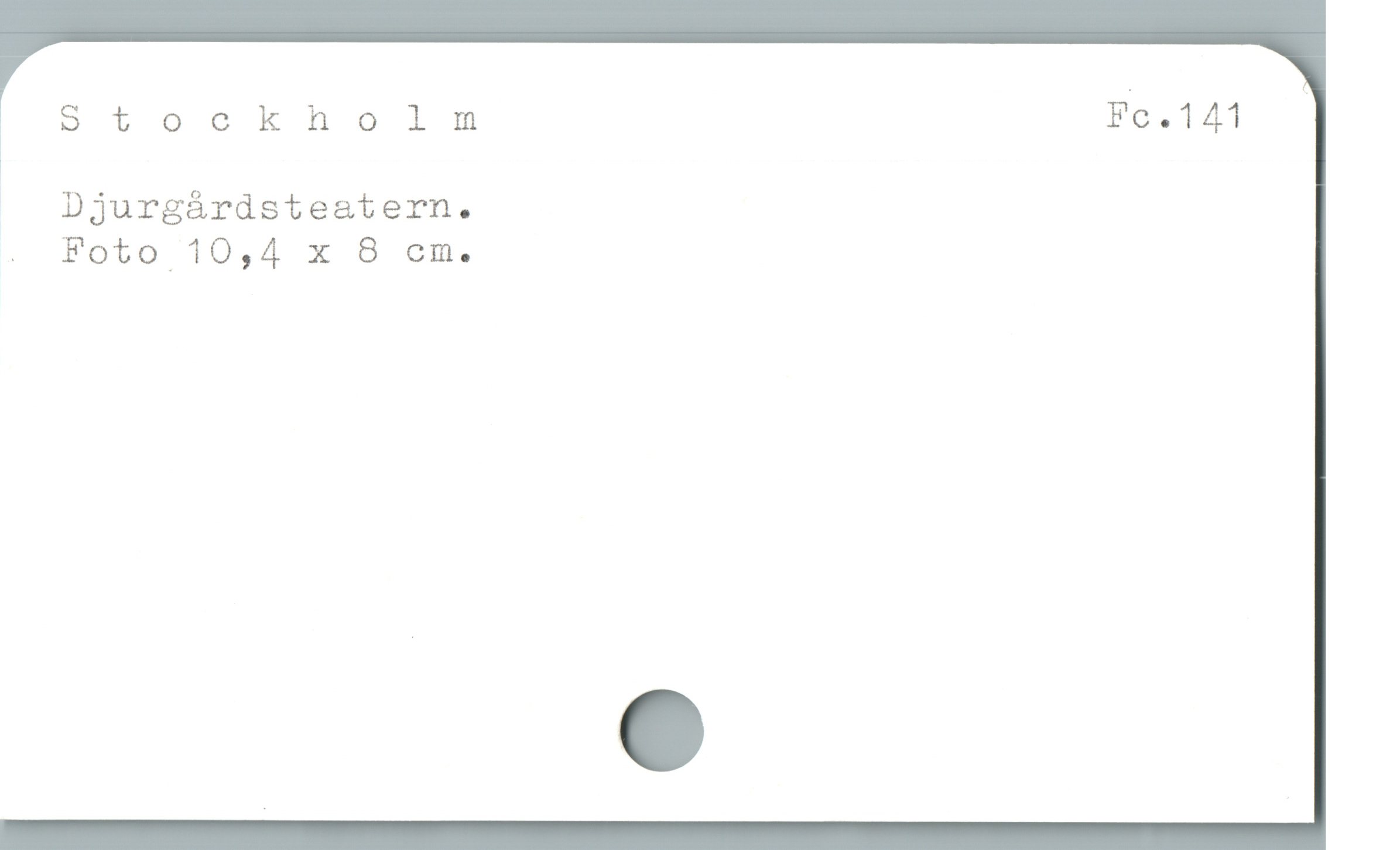  iStookholm Fuc.141
Djurgårdsteatern.
. Foto 10,4 x 8 cm.

