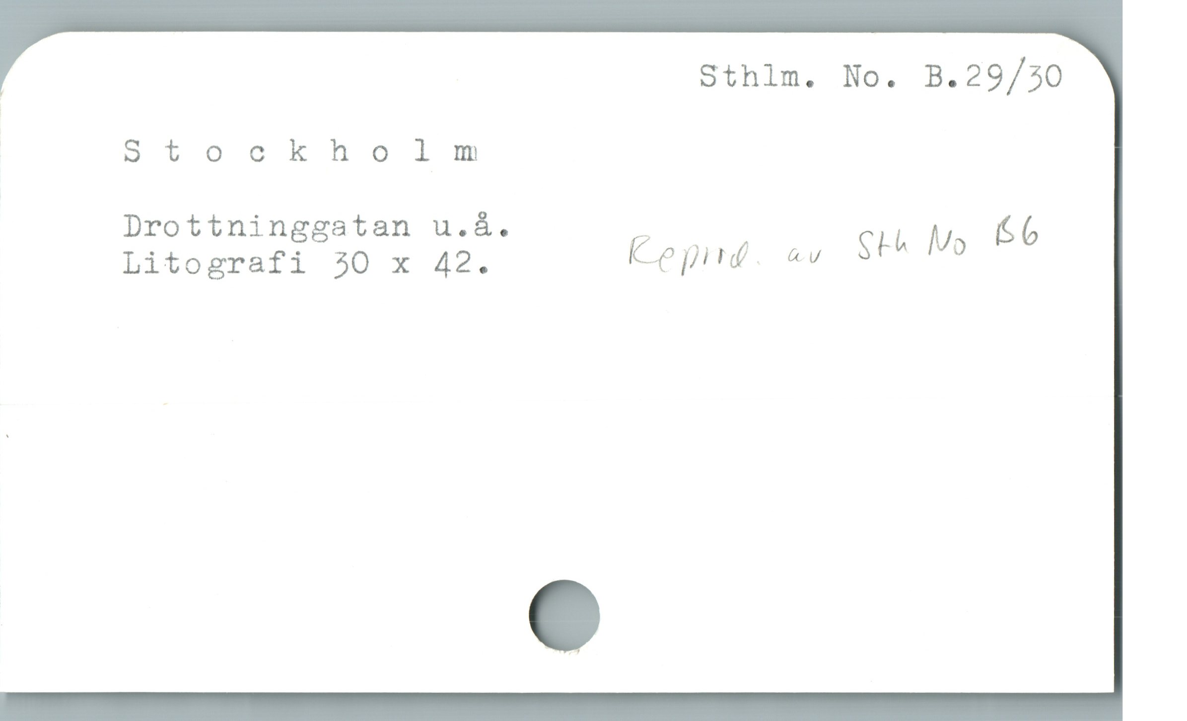  Sthlm. No. B.29/30
Stockholm
Drottninggatan u.á. m Sb
Litografi 30 x 42. (Cepiid. &v SEL Io
