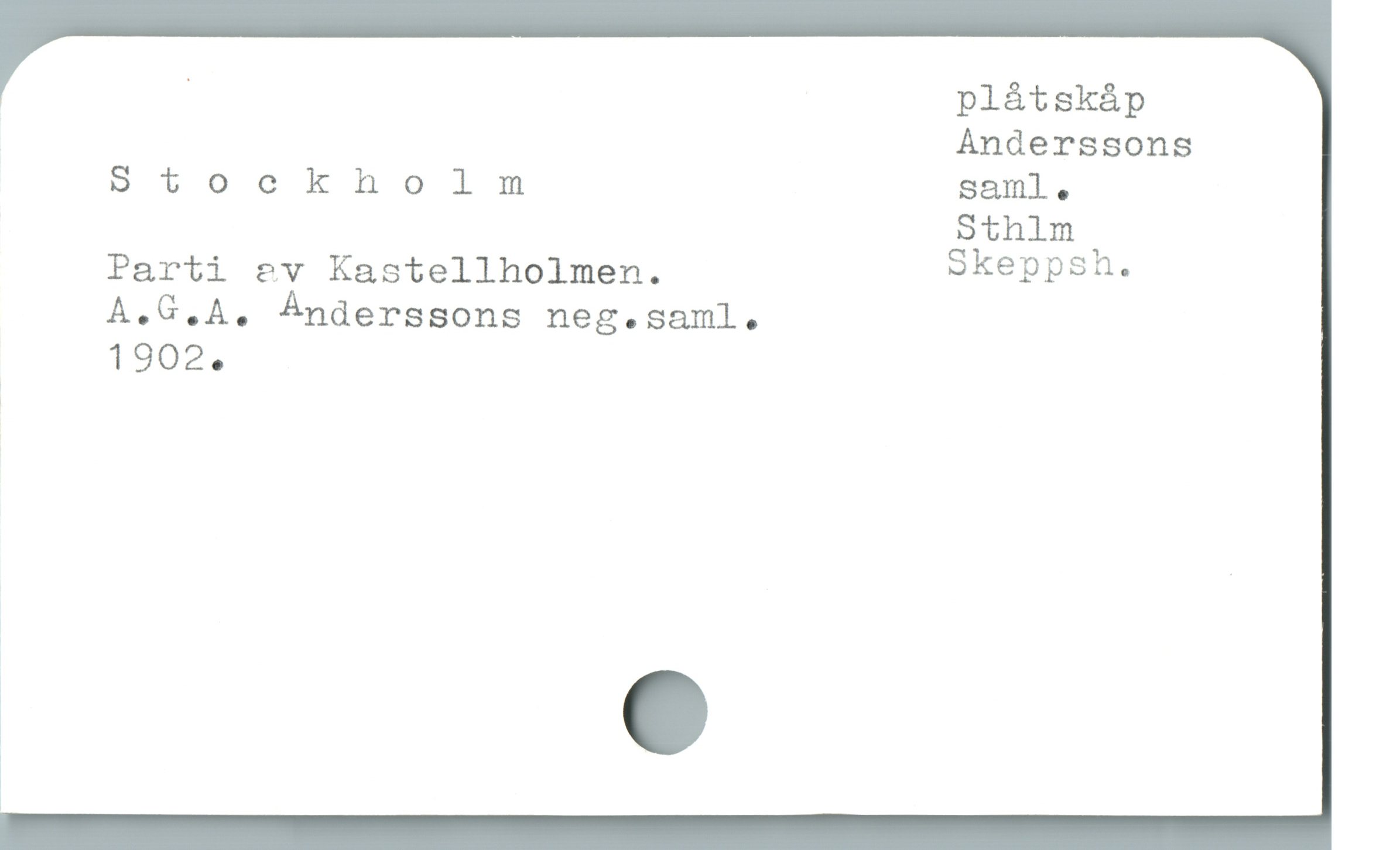  ' plåtskåp
Anderssons
Stockholm saml .
Sthlm
Parti ev Kastellholmen. Skeppsh.
A.G.A, Ánderssons neg.saml.
1902,

