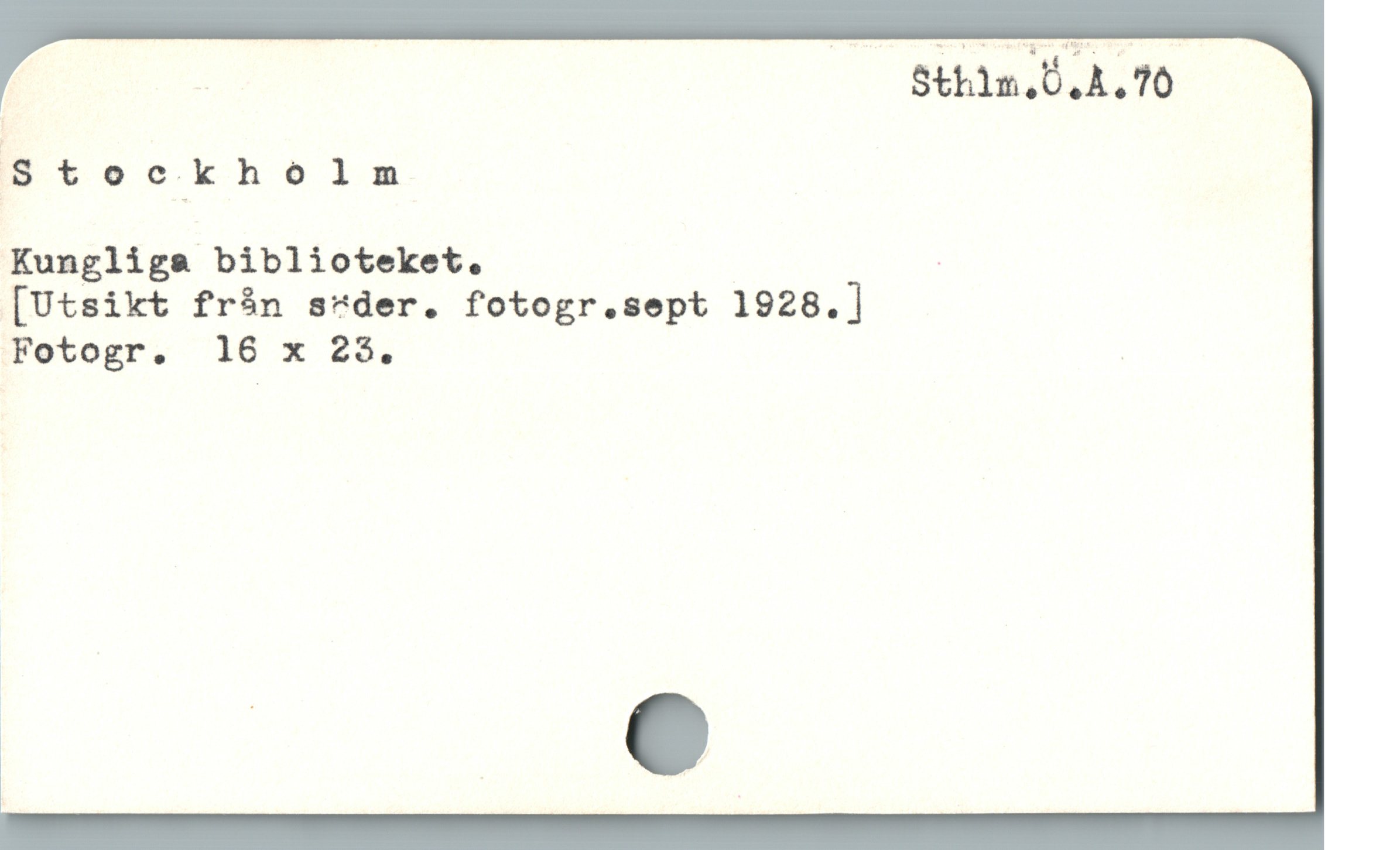  ; Sthlm.Ö.A.70
?Stoc-_kholm
Kungliga biblioteket. -
[Utsikt fràn srder. fotogr.sept 1928.]
