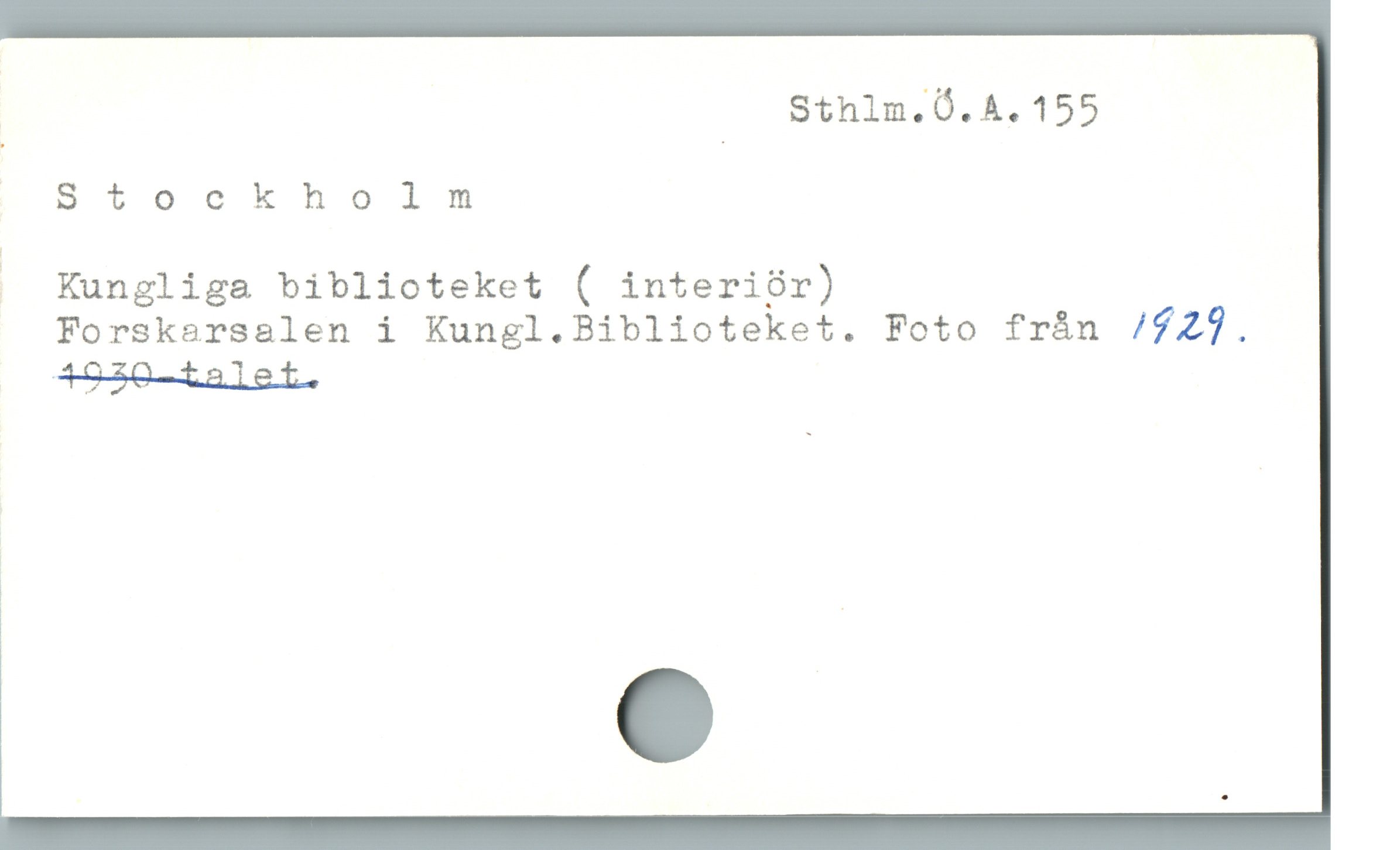  , Sthlm.0.4.155
|. Stockholm
. Kunglig&a biblioteket ( interiór)
Forskarsalen i Kungl.Biblioteket. Foto fràn /$242.
ï "

