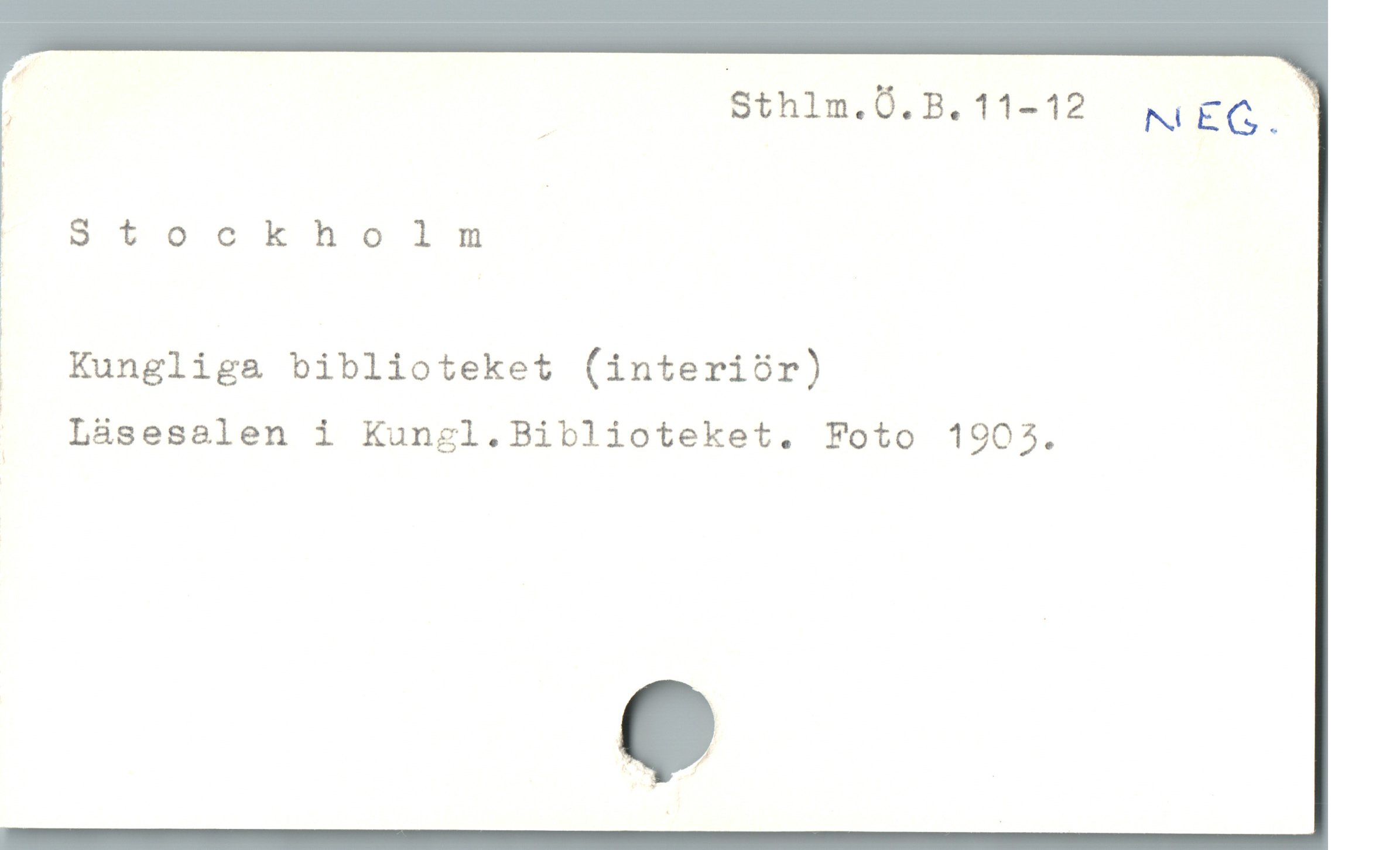  7 Sthlm.0.B8.11-12 EgQG. —
|.Bt*to0ookholm

1

E Kungliga biblioteket (interiör)

/ Lüsesalen i Kungl.Biblioteket. Foto 1903.
