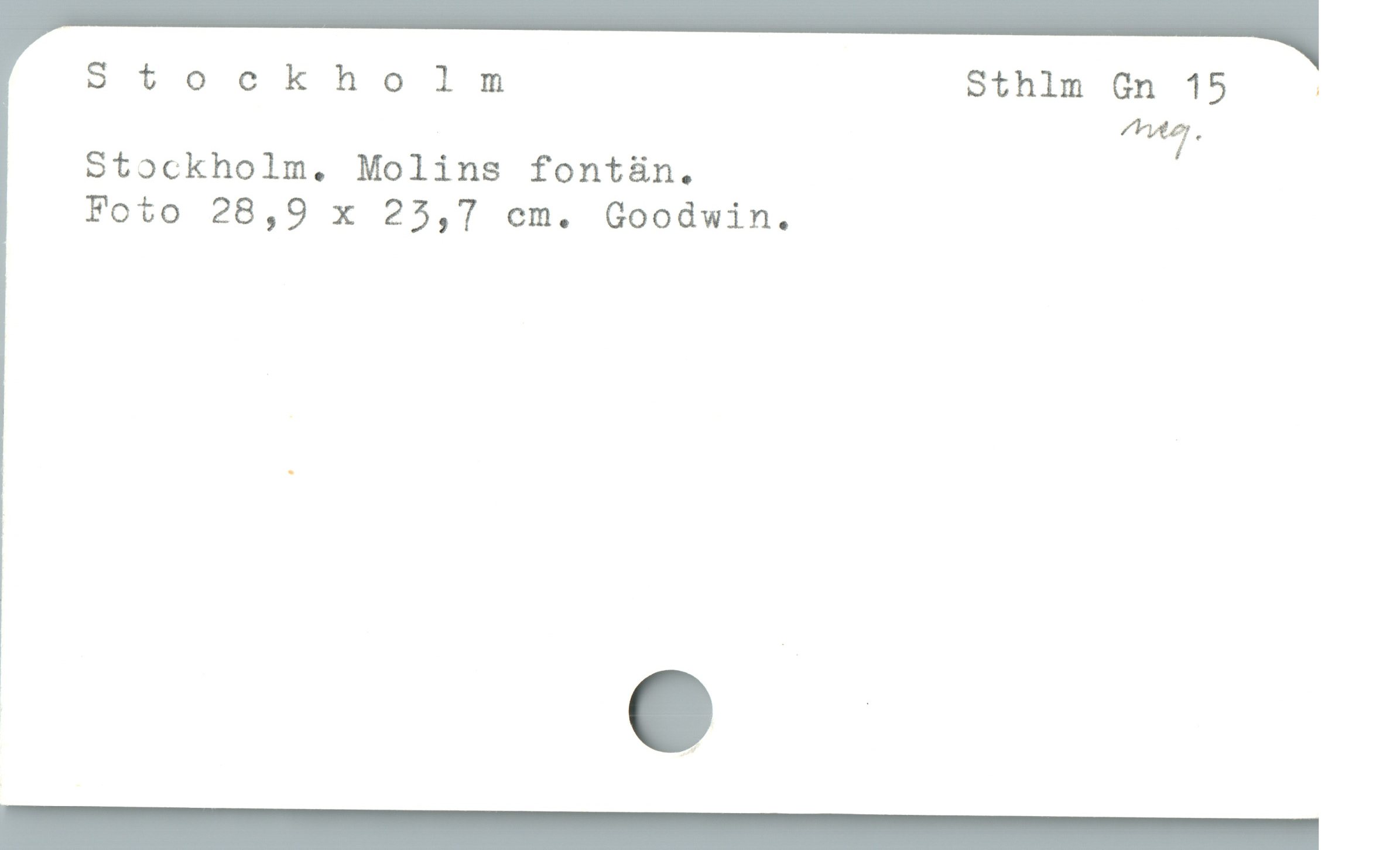  Stockholm Sthlm Gn 15 ;
^.

Stockholm. Molins fontün.

Foto 28,9 x 25,7 cm. Goodwin.
