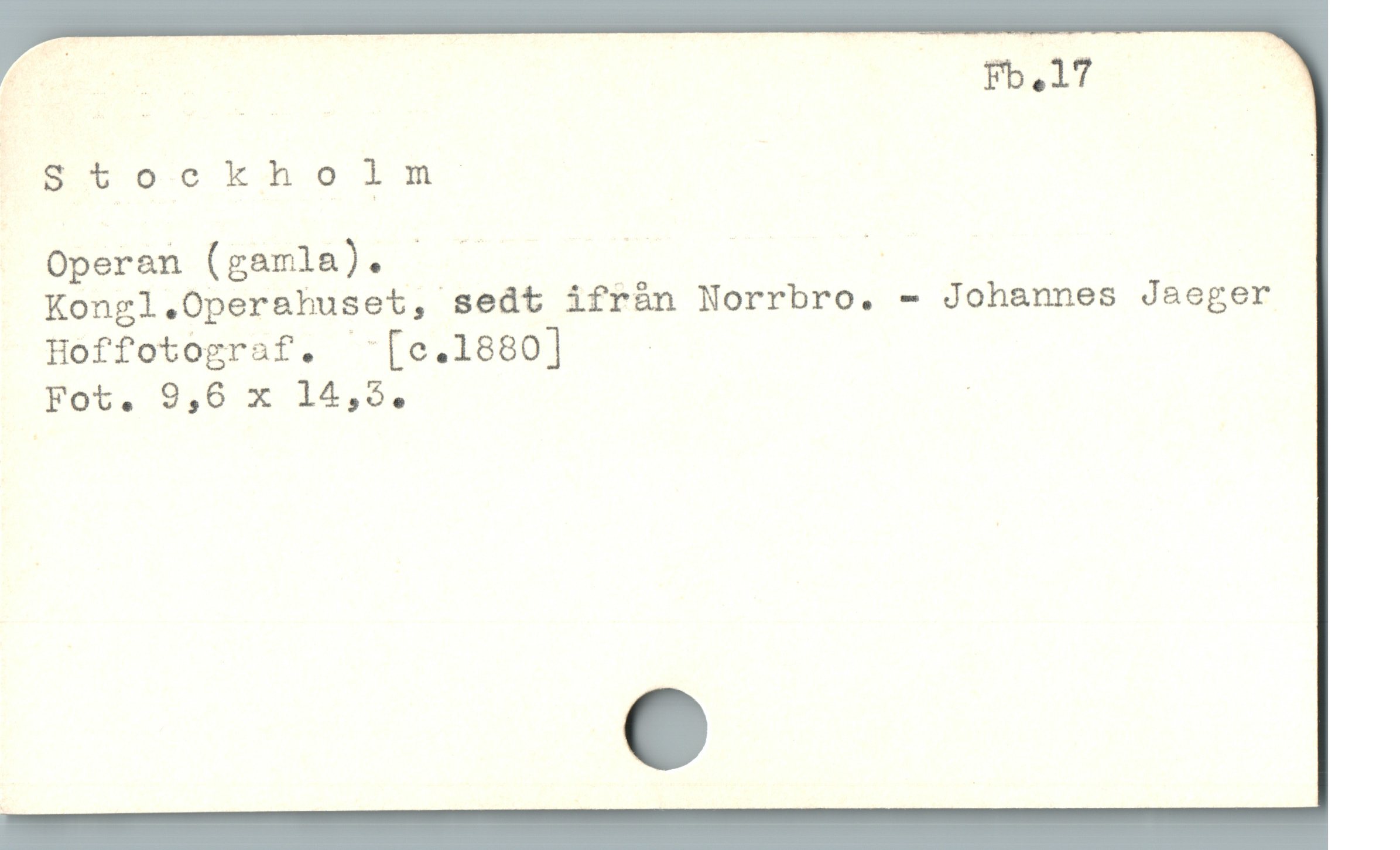  K BEtockholnm |
Operan (gamla). — — G
Kongl .Operahuset, sedt ifrån Norrbro. - Johannes Jaeger
Hoffotograf. "[c.1880] -
