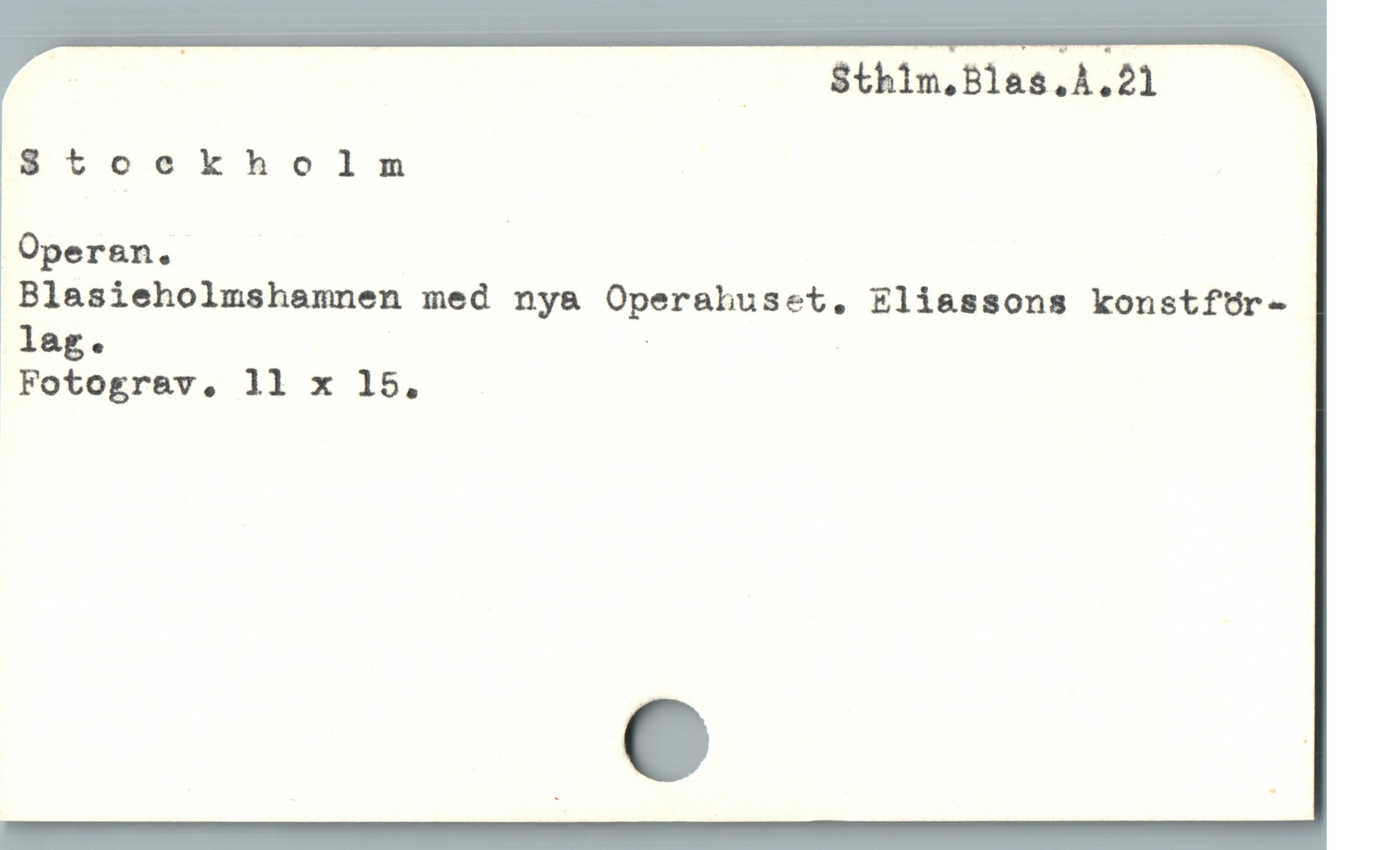  i i — Sthim.Blas A.21 .
3$8toekholm
Opera&n.
Blasieholmshamnen med ny& Operabuset, Elisssons konstfür-
%:åågrav. A r 1N . | :
. ;
