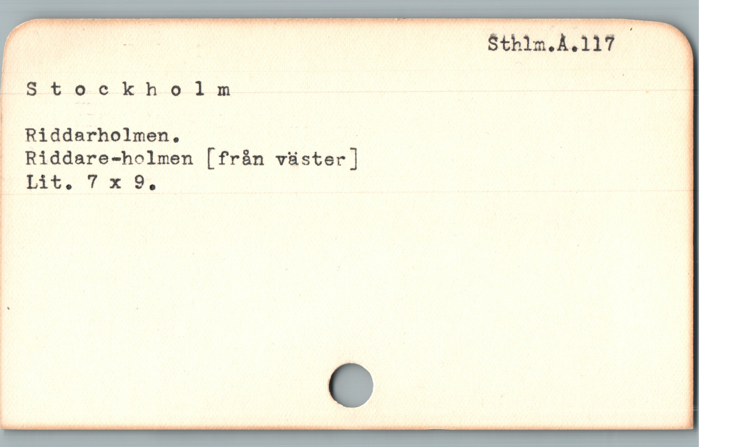  F $thin.À.117 —— —

|IStockholm T0
Riddarholmen. | | .

- Riddare-holmen [från vüster]

DpÉ6ztt.7"x*X ; |
