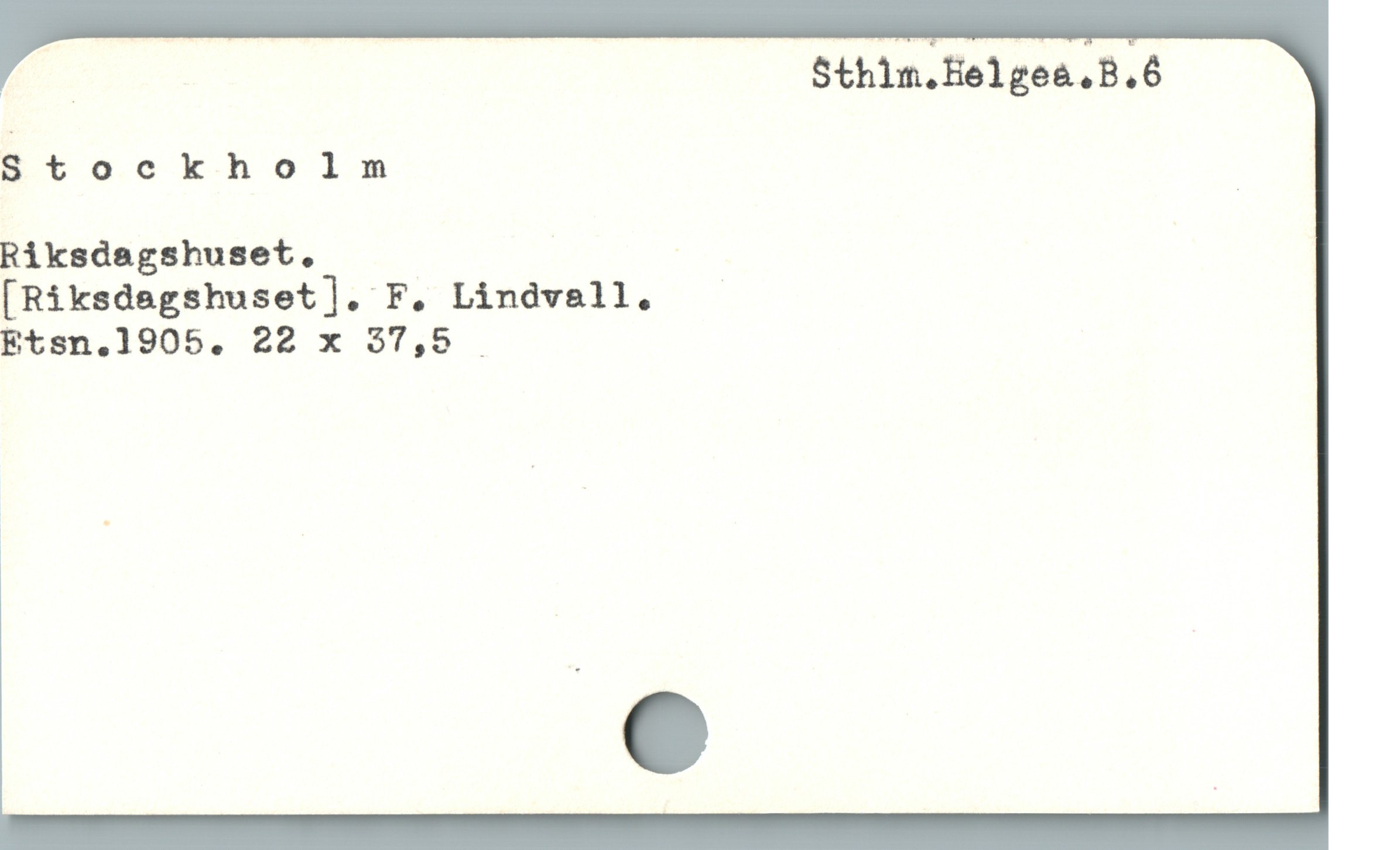  d Sthim.Helgea, B. Ó
Stockholm

Riksdagshuset. | !

[Riksdagshuset]. F. Lindvall. —

Etsn.1905. 22 x 37,5 .
