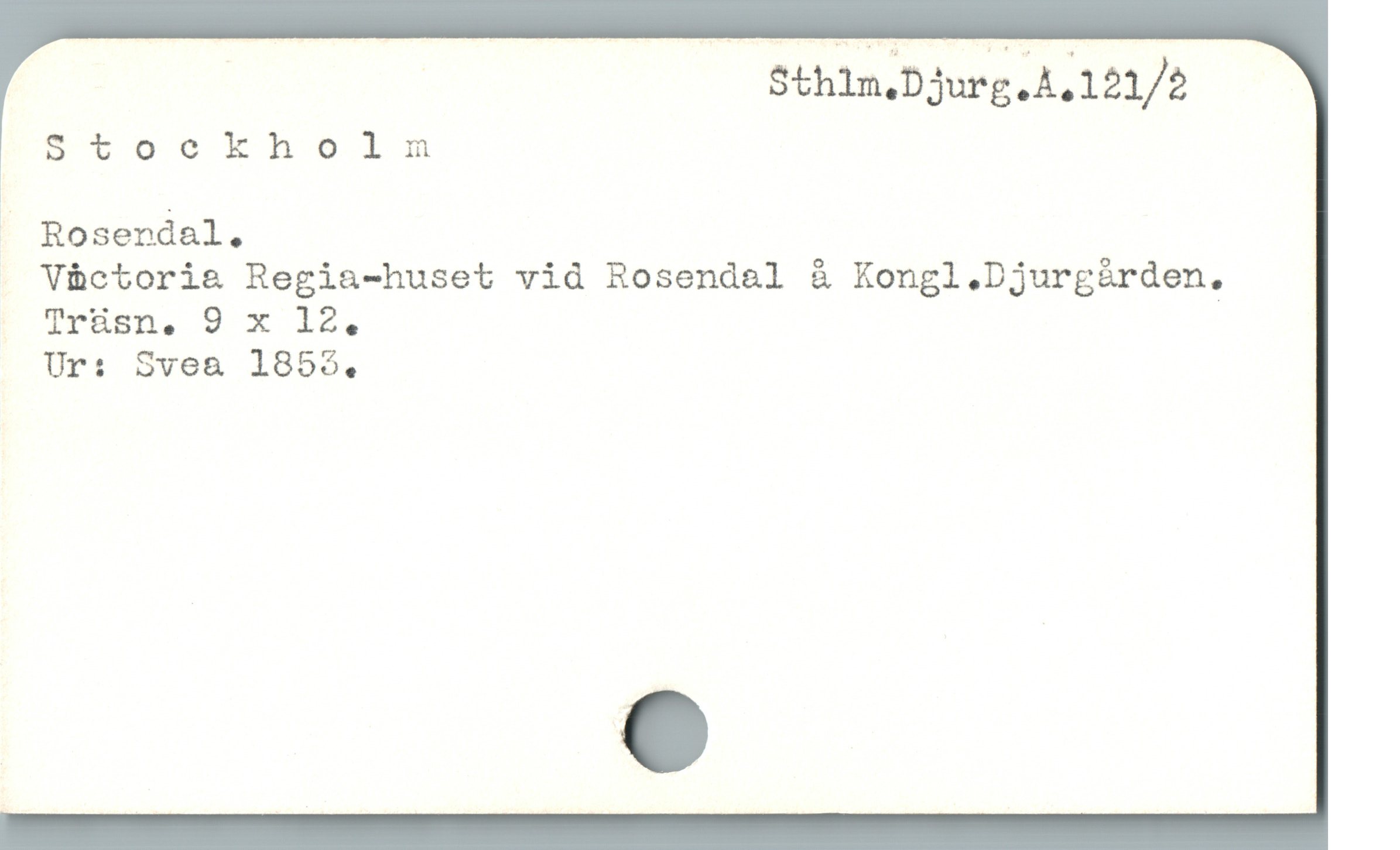  Sthlm.Djurg.A.121/2
Stoeckholn
. Rosendal.
V&ctori& Regia-huset vid Rosendal & Kongl,.Djurgàrden.
Trüsn,. 9 x 12. |
Ur: Svea 1855.

