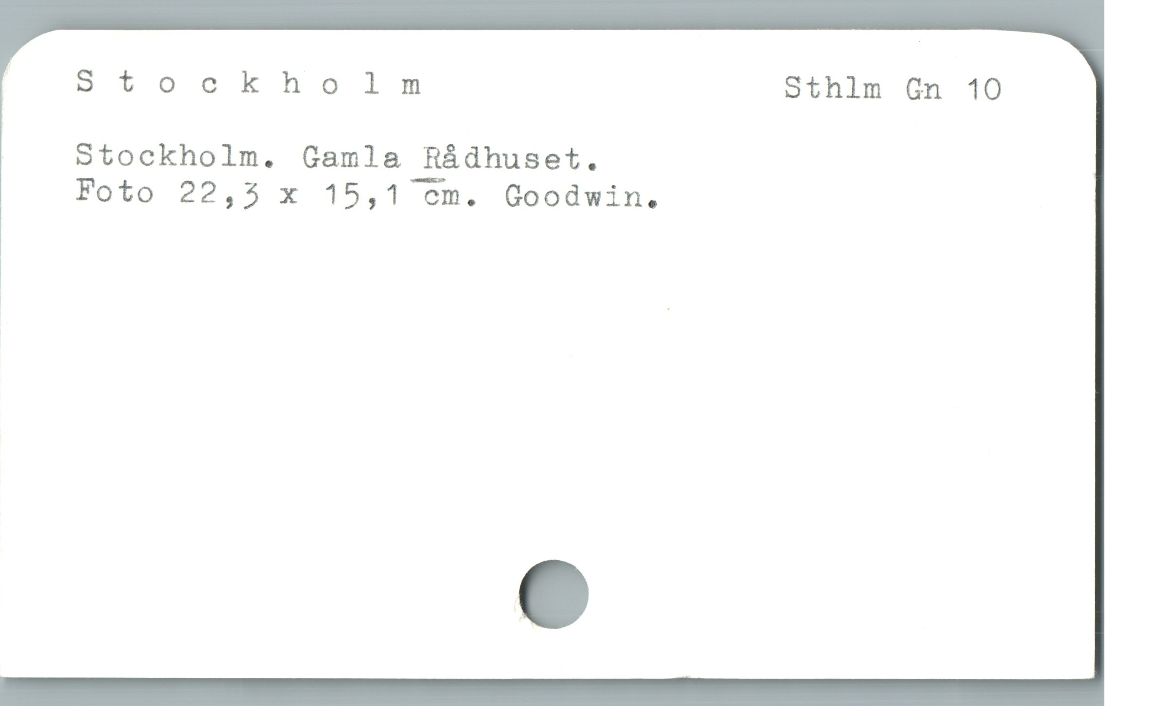  Stockholm Sthlm Gn 10
Stockholm. Gamla Rádhuset.
Foto 22,3 x 15,1 cm. Goodwin.

| |
