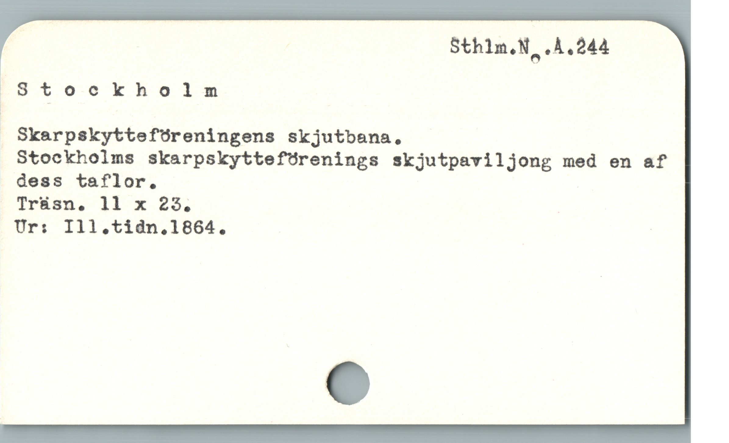  Sthlm,N, .A.244
) Stockholm
. SkarpskyttefÜreningens skjutbsna,
Stockholms skarpskyttefUrenings skjutpaviljong med en af
dess taflor.
Trüsn. 11 x 23.
