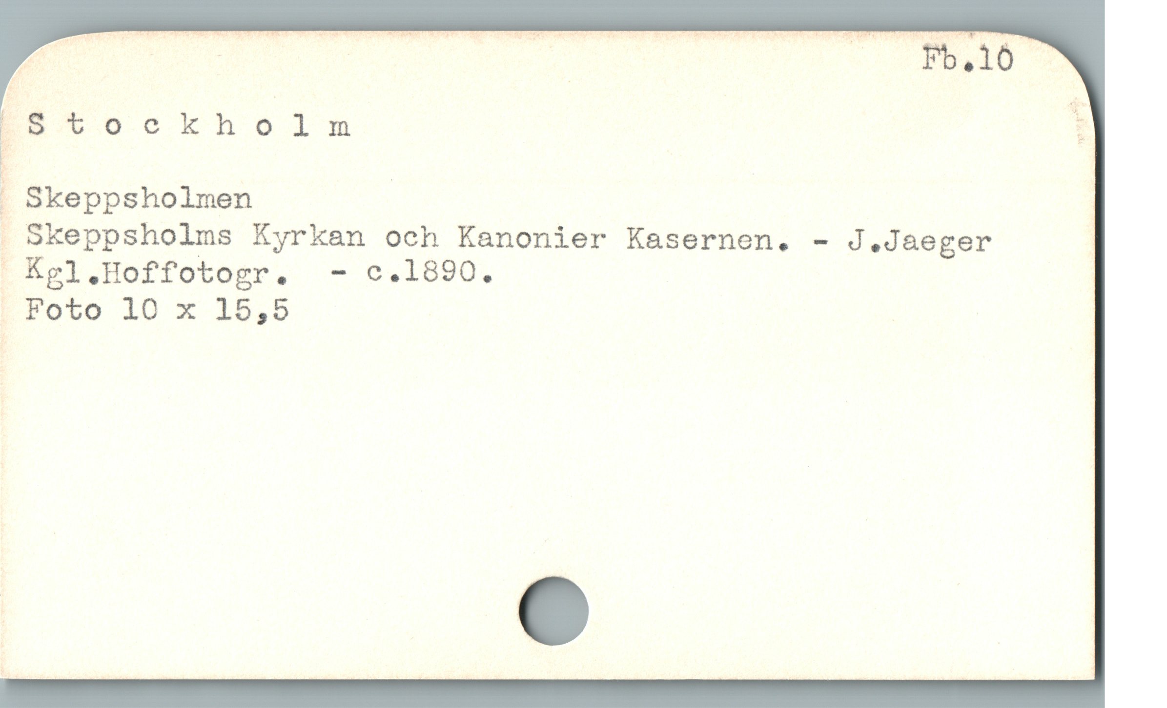  ('H«'« umv 7. — v. "TT — ( NH OTIRETINT EE F IR P D ERN IATR - ”*%.lö
fötockholm
. Skeppsholmen
 Skeppsholms Kyrkan och Kanonier Kasernen. - J.J&eger
" Kgl.Hoffotogr. - c.1890.

. Foto 10 x 15,5
