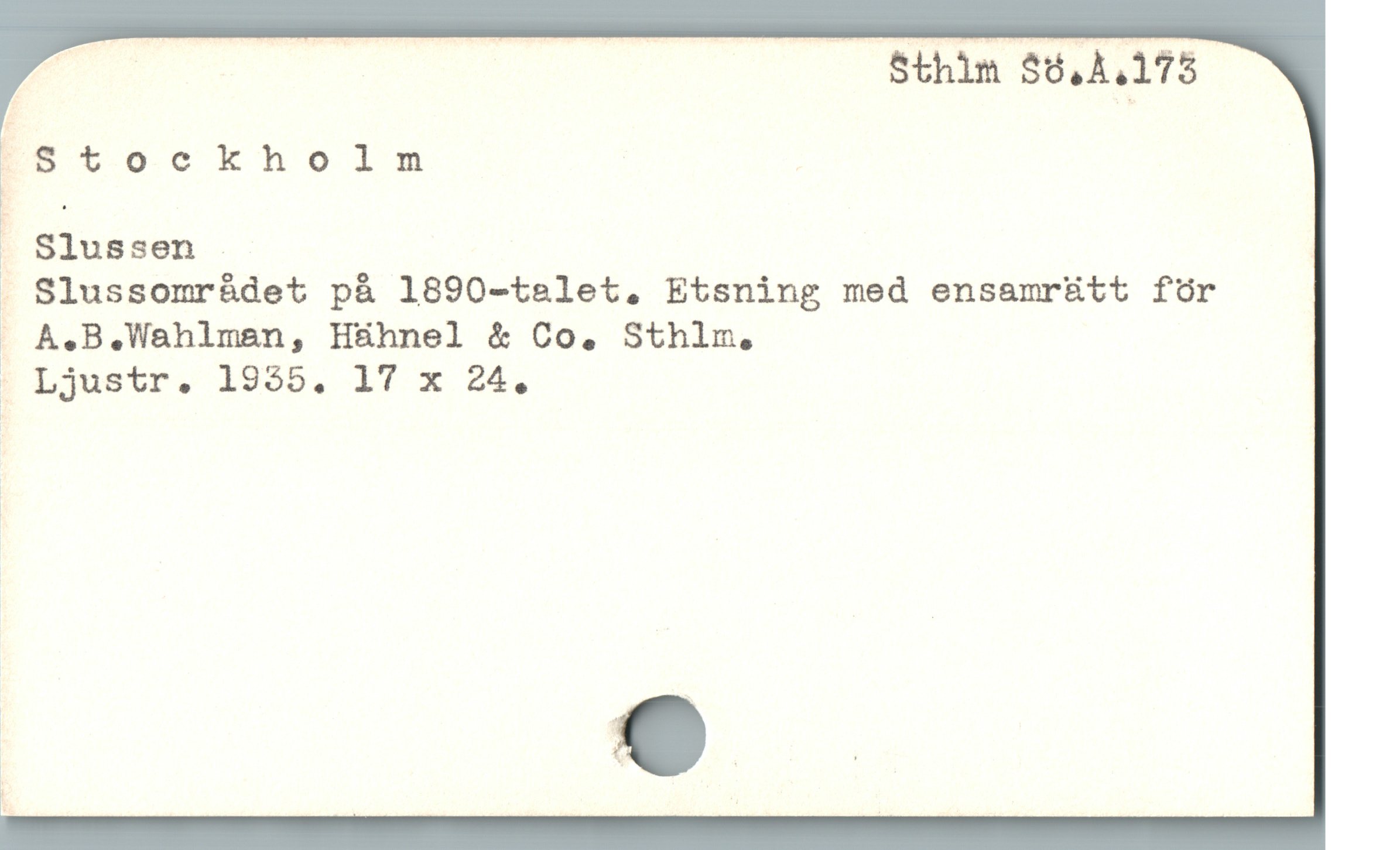  ARR — Sthim $5,A.175
Efstockholm

' Slussen .

. Slussområdet på 1890-talet. Etsning med ensamrätt för
o A.B.Wahlmen, Hähnel & Co, Sthlm,

I Ljustr. 1955. 17 x 24.
