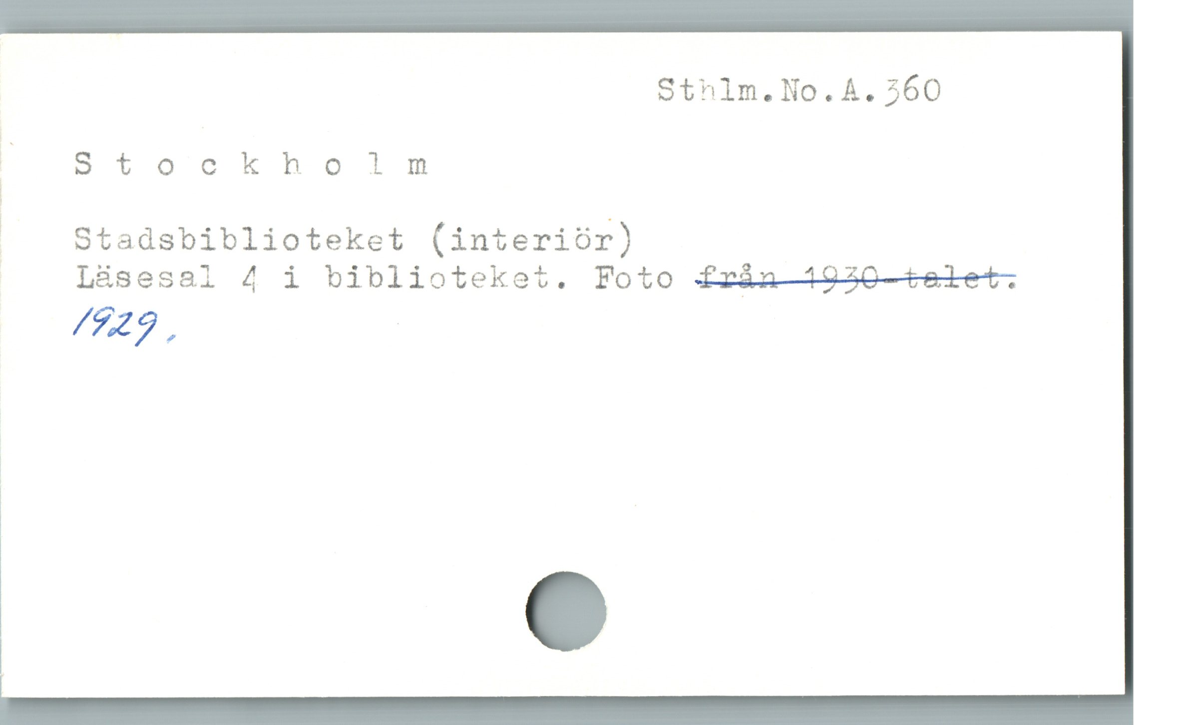  Sthlm.No.A. 360
| Stockholm
| Stadsbiblioteket (interiör)
| Läsesal 4 i biblioteket. Foto £ráu—i930—telet.
/£22 .
! Ik
