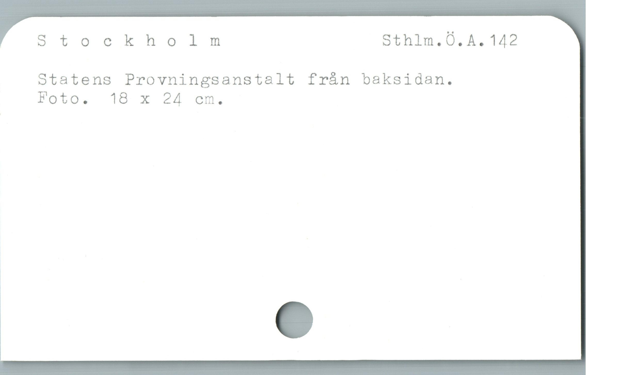  Stockholm Sthlm.0.4. 142
Statens Provningsanstalt frán baksidan.
Foto. 318 x 24 cm.

