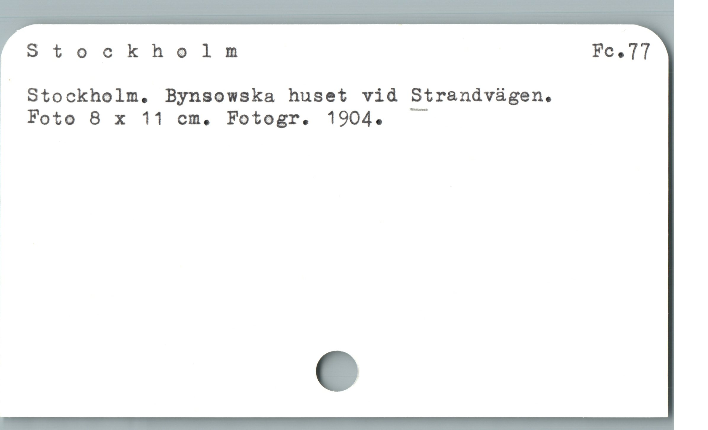  Stockholm Fc.77
| Stockholm. Bynsowska huset vid Strandvàgen.
. Foto 8 x 11 cm. Fotogr. 1904. —
i
