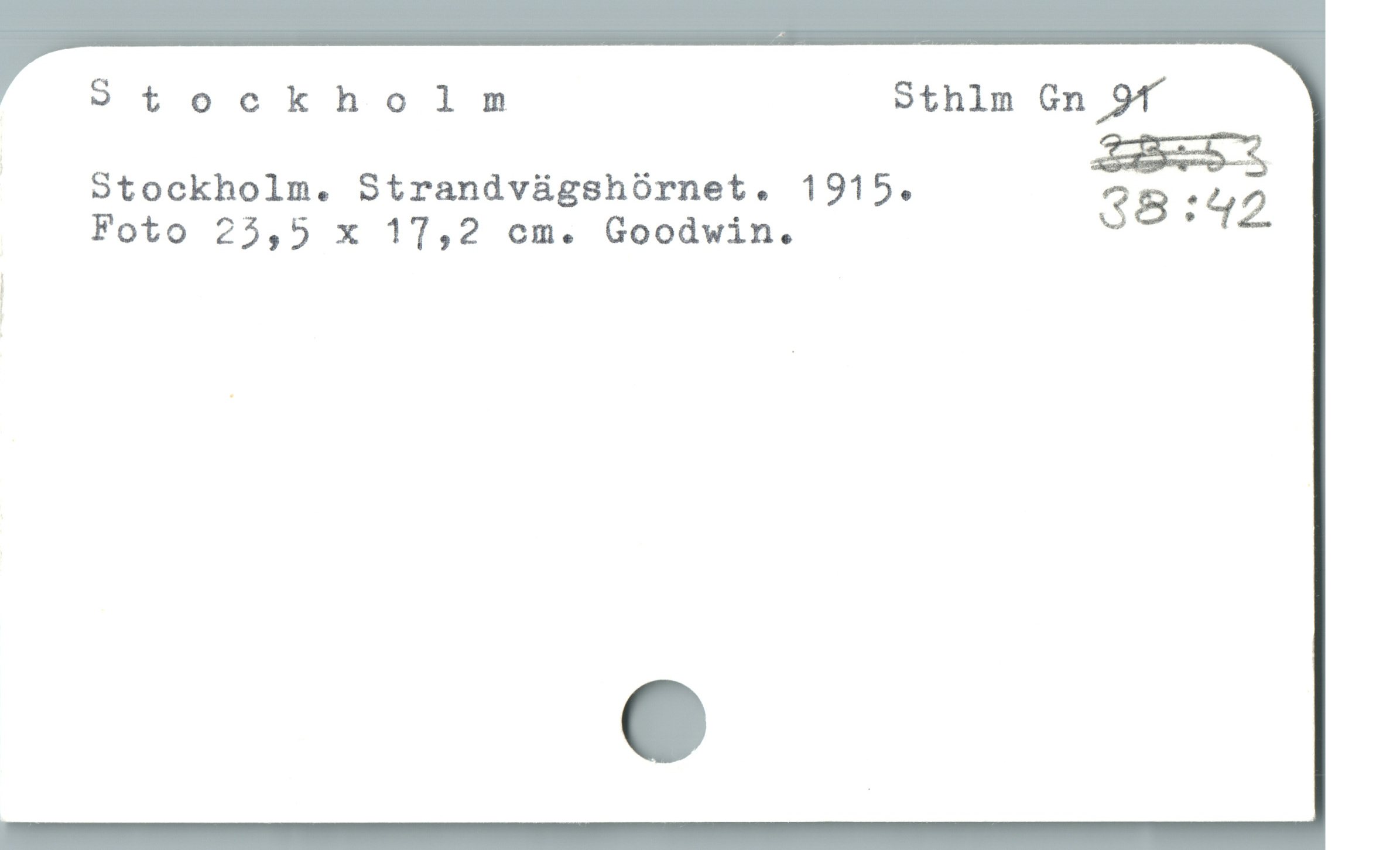  Stockholm SthlmGn)(
Stockholm. StrandvàgshOrnet. 1915. dä;*ï;ä
Foto 25,5 x 11,2 cm. Goodwin. ”
