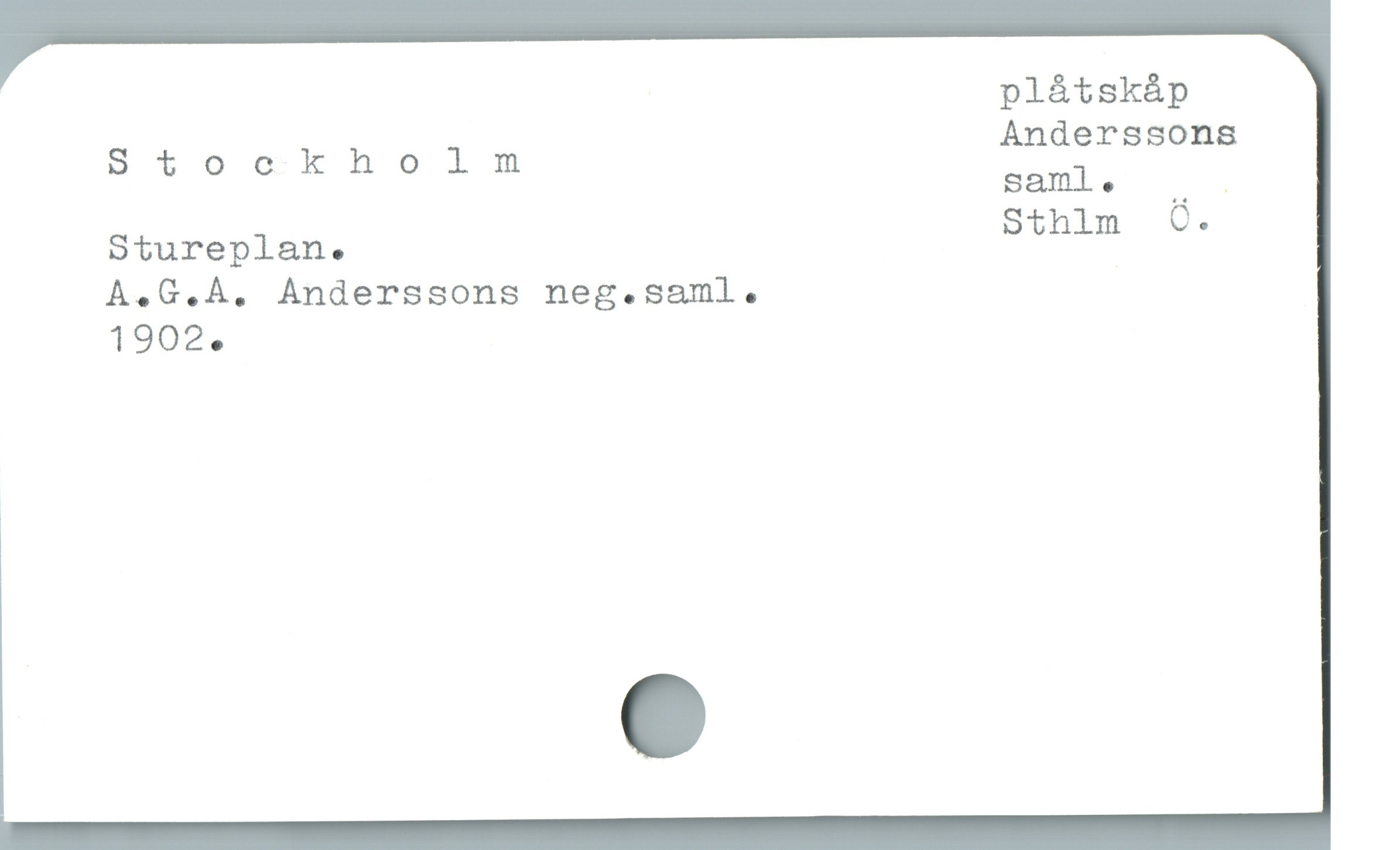  plåtskåp
Anderssons
Stockholm saml. —
Stureplan. iil
A.G.À. Anderssons neg.saml.
1902.
