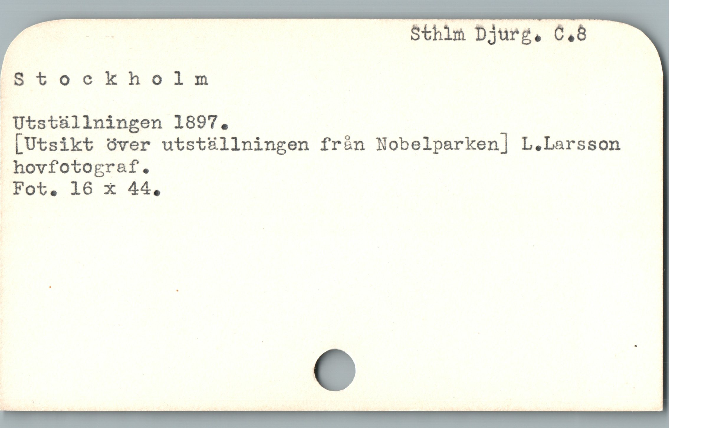  [S tockholm

 Utstüllningen 1897.

: [Utsikt över utstillningen fréín Nobelparken] L.Larsson
- hovfotograf.
