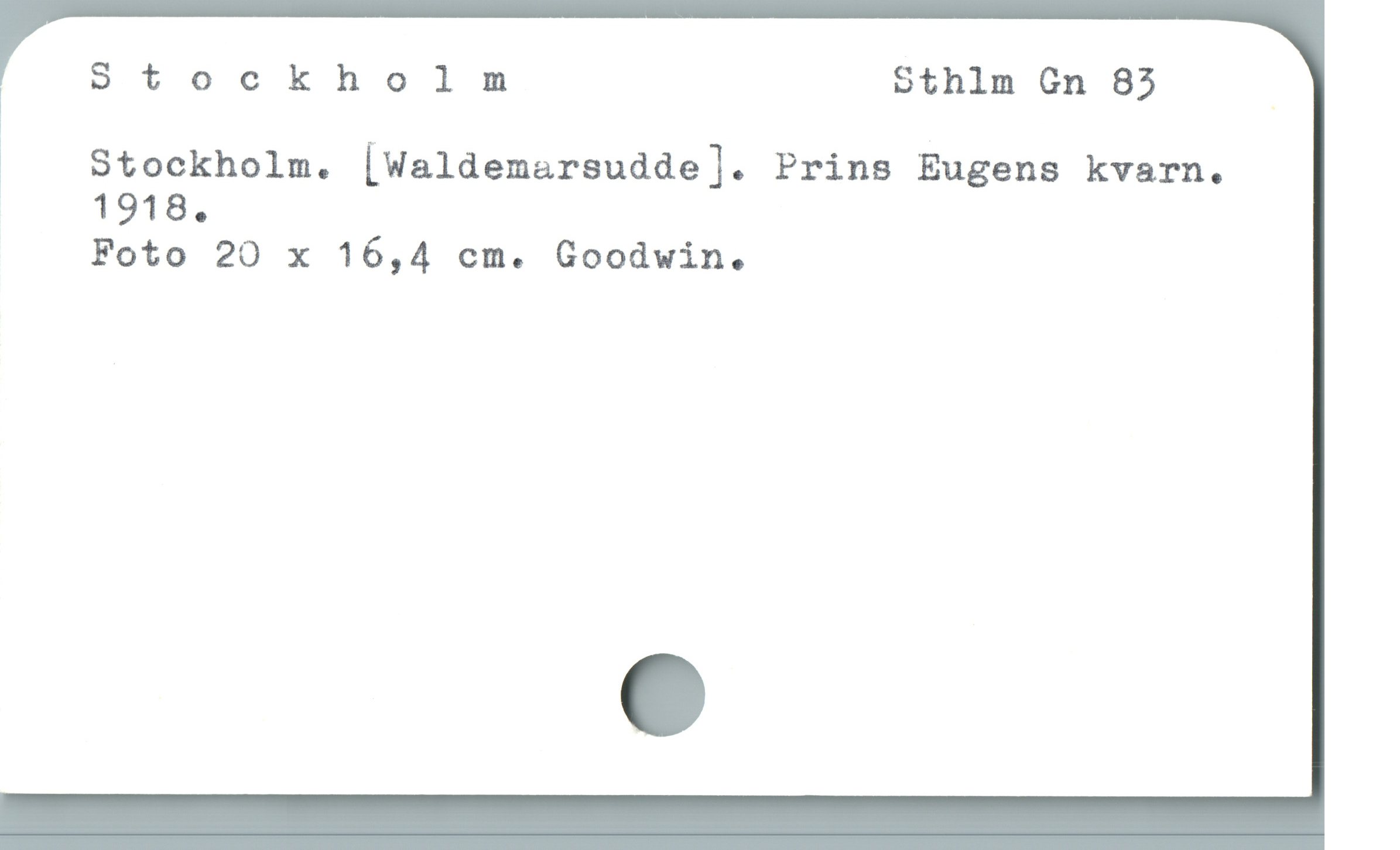  ' 9tockholm Sthlm Gn 83 |
1 Stockholm. [Waldemarsudde]. Prins Eugens kvarn.
1918.
Foto 20 x 16,4 cm. Goodwin.
