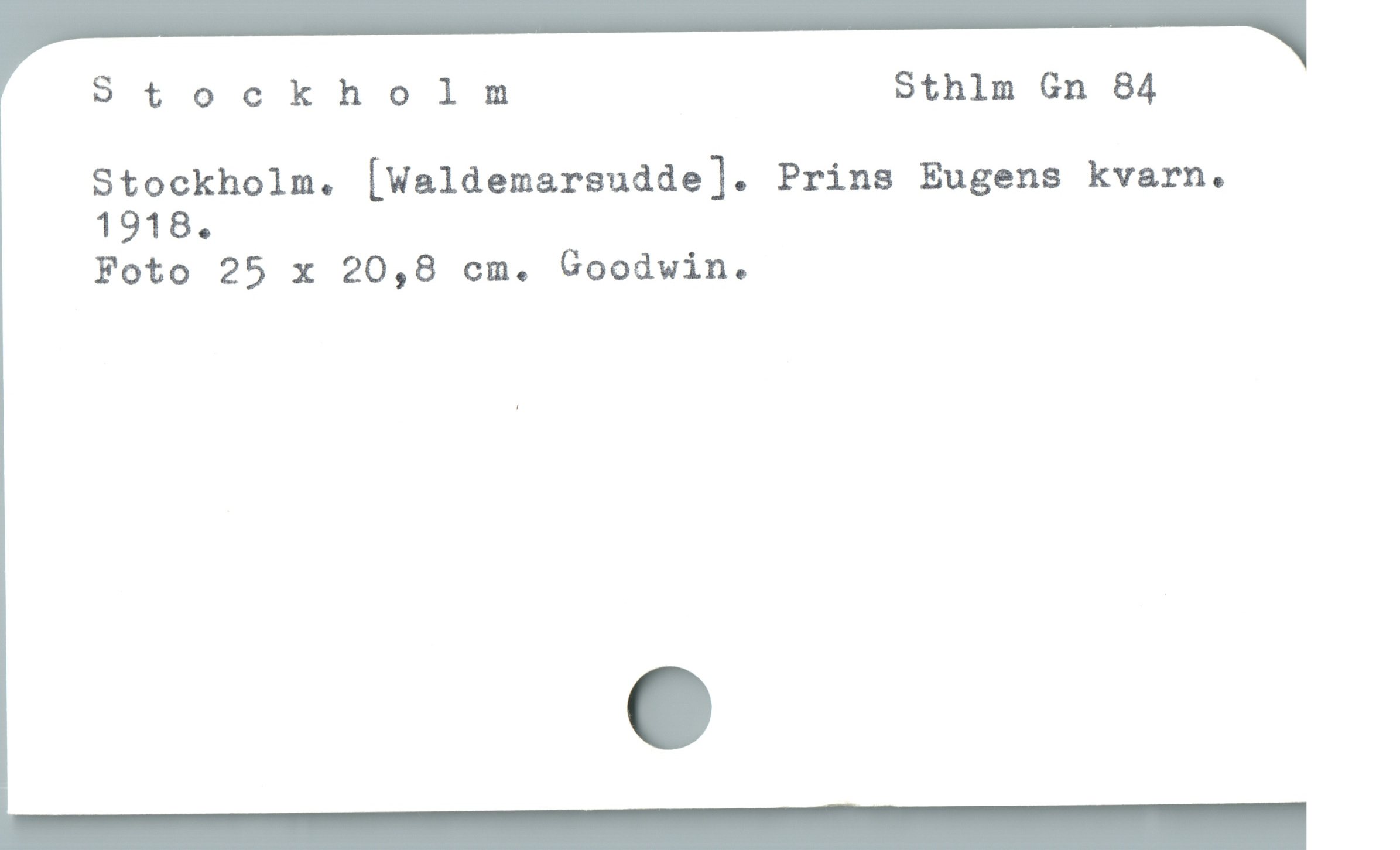  Stockholm Sthlm Gn 84
Stockholm. [Waldemarsudde]. Prins Eugens kvarn.
1918.

Foto 25 x 20,8 cm. Goodwin.
