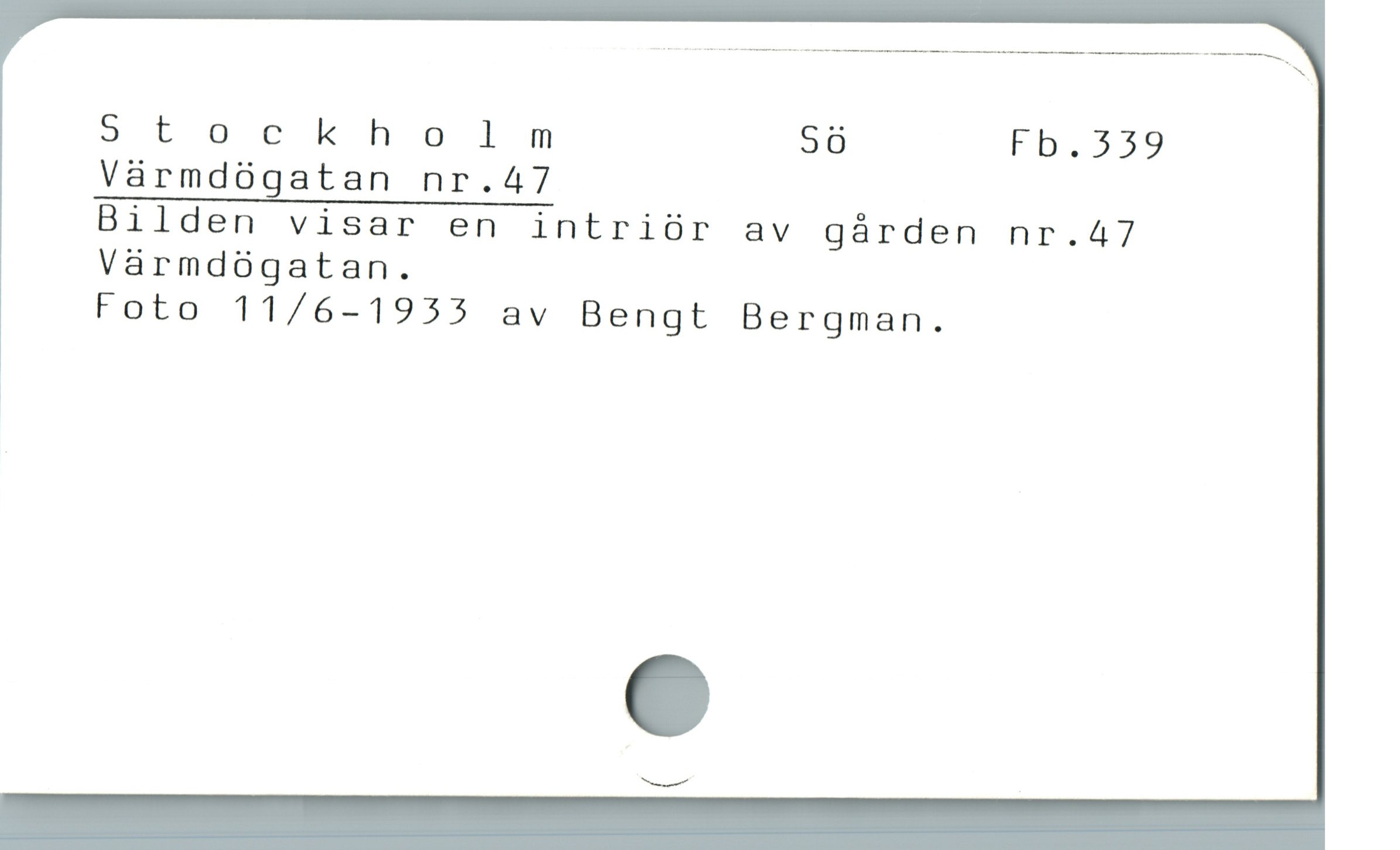  5 t ör k h ö lm Sö Fb.55359
Váàrmdógatan nr.47

Bilden visar en intriür av gárden nr.47
Vàrmdógatan.

Foto 11/6-1955 av Bengt Bergman.
